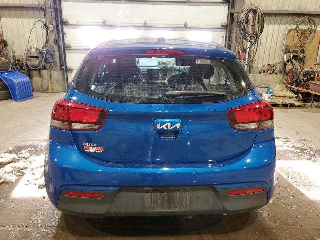 3KPA25AD7NE506081 - 2022 KIA RIO S BLUE photo 6