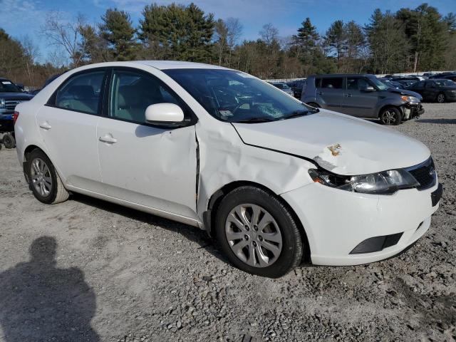 KNAFT4A27C5625847 - 2012 KIA FORTE LX WHITE photo 4