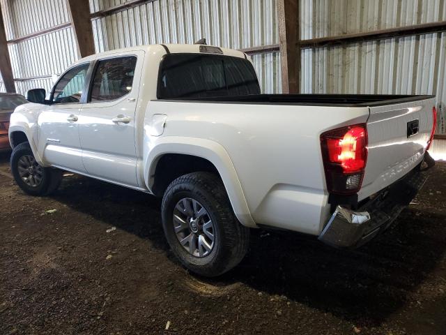 3TMAZ5CN0JM064245 - 2018 TOYOTA TACOMA DOUBLE CAB WHITE photo 2