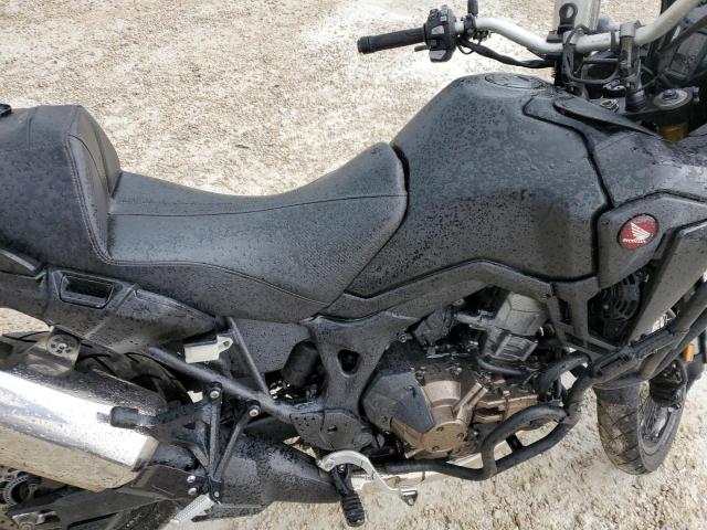 JH2SD0411HK100230 - 2017 HONDA CRF1000 BLACK photo 5