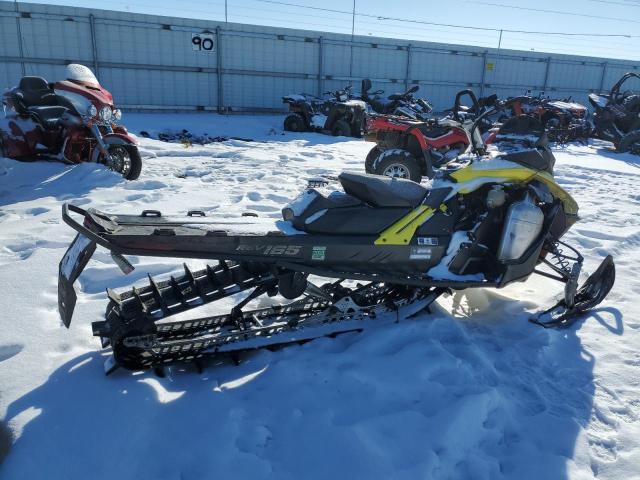 2BPSCFHC1HV000518 - 2017 SKI DOO SUMMIT YELLOW photo 4