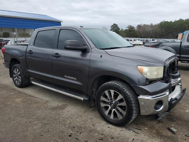 5TFEM5F10CX038573 - 2012 TOYOTA TUNDRA CREWMAX SR5 GRAY photo 4