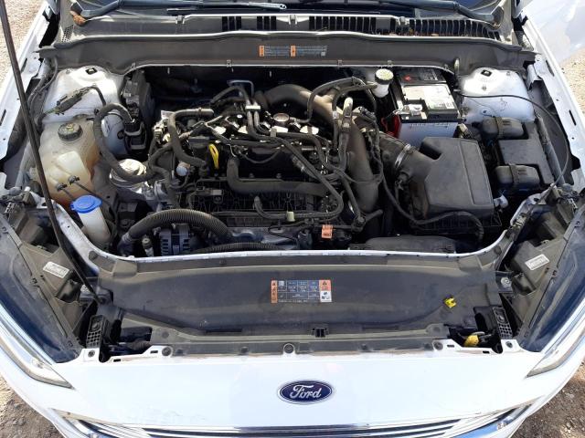 3FA6P0CD3KR118833 - 2019 FORD FUSION SEL WHITE photo 11