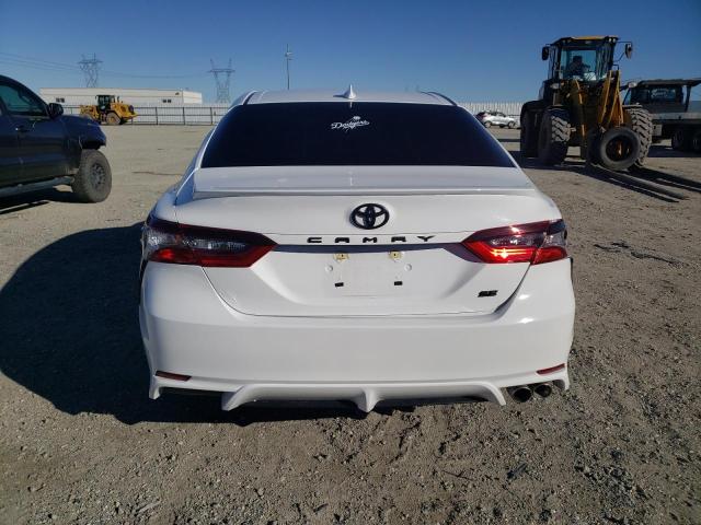 4T1T11AK8PU768985 - 2023 TOYOTA CAMRY SE NIGHT SHADE WHITE photo 6