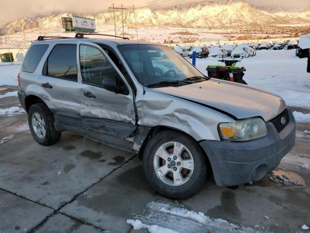 1FMYU93195KA73780 - 2005 FORD ESCAPE XLT SILVER photo 4