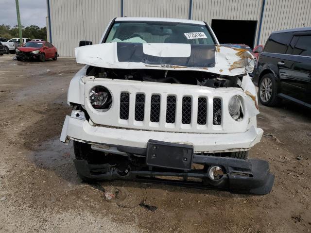 1C4NJPBA5GD693846 - 2016 JEEP PATRIOT SPORT WHITE photo 5