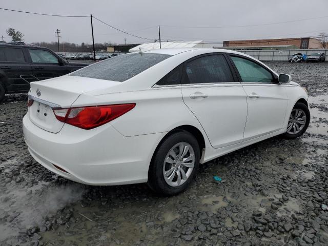 5NPEB4AC1CH449646 - 2012 HYUNDAI SONATA GLS WHITE photo 3