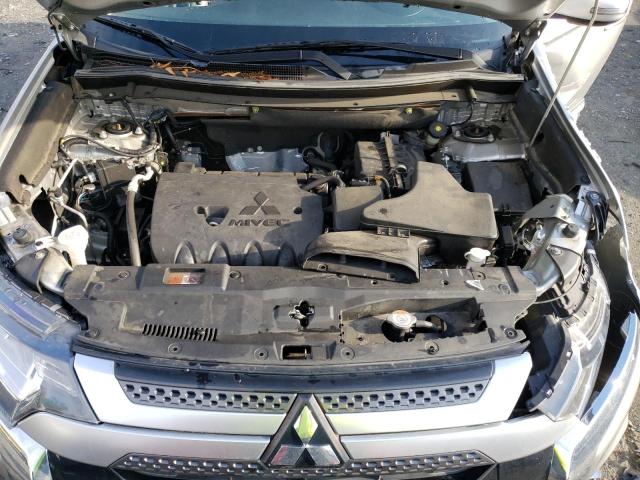 JA4AD3A3XKZ047497 - 2019 MITSUBISHI OUTLANDER SE SILVER photo 12