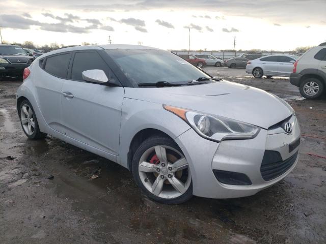 KMHTC6AD5CU077156 - 2012 HYUNDAI VELOSTER SILVER photo 4