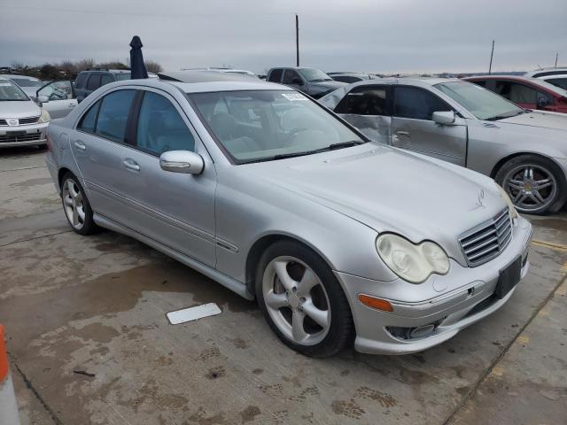 WDBRF52H16F765812 - 2006 MERCEDES-BENZ C 230 SILVER photo 4