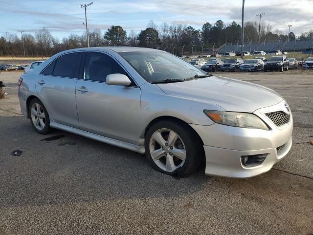 4T1BF3EK0BU733286 - 2011 TOYOTA CAMRY BASE SILVER photo 4