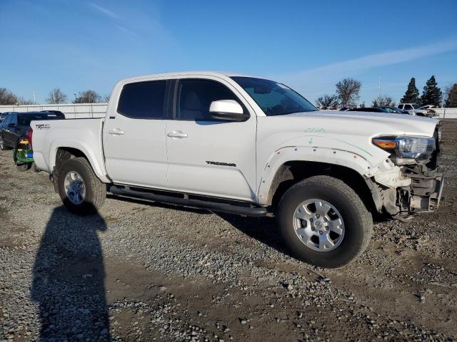 3TMAZ5CN0HM045088 - 2017 TOYOTA TACOMA DOUBLE CAB WHITE photo 4