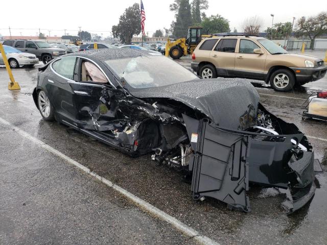 5YJSA1E22HF179466 - 2017 TESLA MODEL S Սև լուսանկար 4