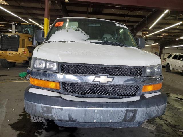 1GAHG35U471186778 - 2007 CHEVROLET EXPRESS G3 WHITE photo 5