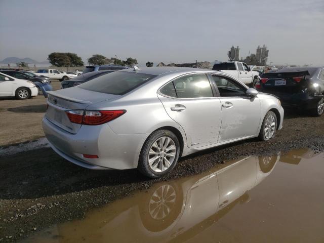 JTHBW1GG5E2060835 - 2014 LEXUS ES 300H SILVER photo 3