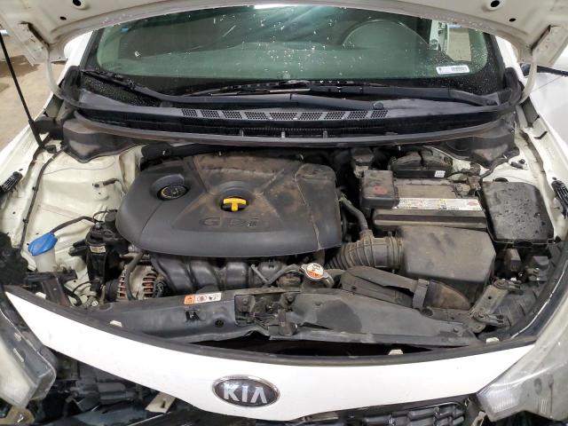 KNAFX4A85G5451484 - 2016 KIA FORTE EX WHITE photo 11