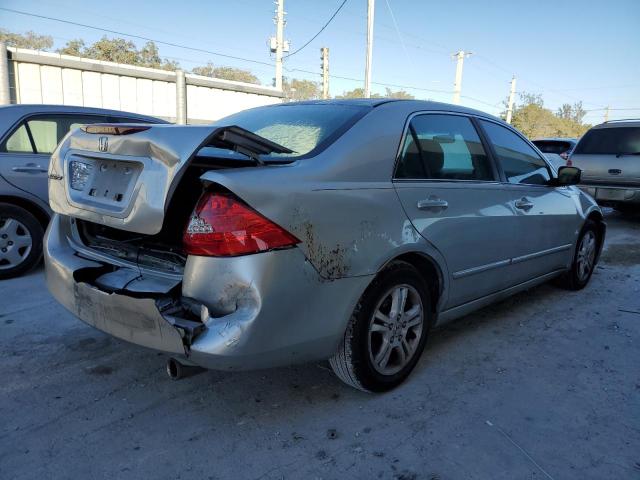 1HGCM56387A018090 - 2007 HONDA ACCORD SE SILVER photo 3