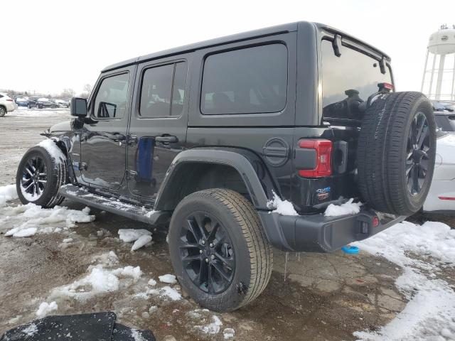 1C4JJXP64NW275248 - 2022 JEEP WRANGLER U SAHARA 4XE BLACK photo 2