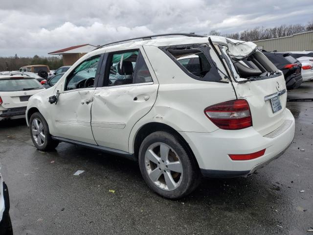 4JGBB8GB9BA671605 - 2011 MERCEDES-BENZ ML 350 4MATIC WHITE photo 2