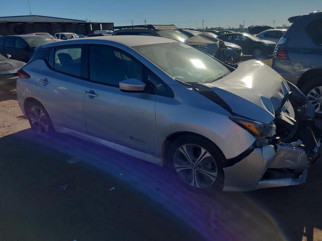 1N4AZ1CP7KC314681 - 2019 NISSAN LEAF S SILVER photo 4