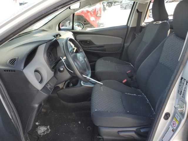 VNKKTUD33FA047304 - 2015 TOYOTA YARIS SILVER photo 7