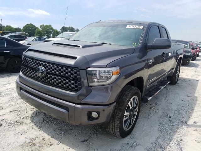 5TFRY5F19JX235826 - 2018 TOYOTA TUNDRA DOUBLE CAB SR/SR5  photo 2