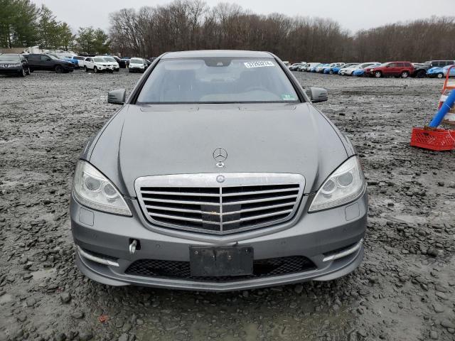 WDDNG8GB9AA325769 - 2010 MERCEDES-BENZ S 550 4MATIC GRAY photo 5