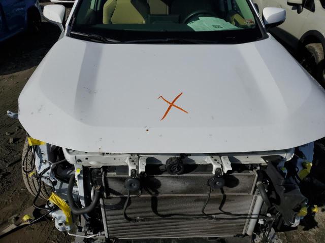 JTMMWRFV0KJ020933 - 2019 TOYOTA RAV4 LE WHITE photo 12