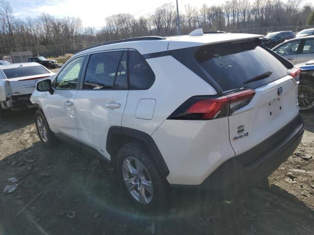 JTMMWRFV0KJ020933 - 2019 TOYOTA RAV4 LE WHITE photo 2