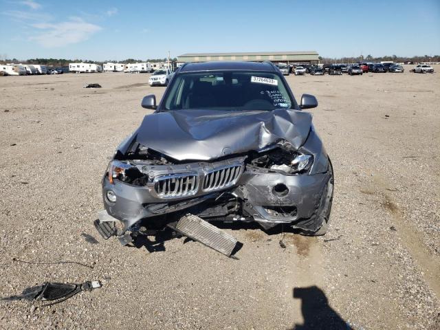 5UXWZ7C32H0X41744 - 2017 BMW X3 SDRIVE28I 灰色 照片 5