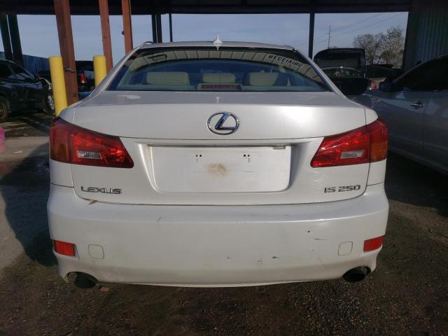 JTHBK262785083978 - 2008 LEXUS IS 250 WHITE photo 6