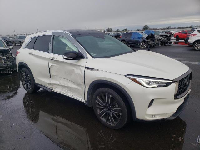 3PCAJ5BB5MF125953 - 2021 INFINITI QX50 LUXE WHITE photo 4