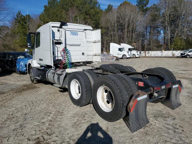 4V4NC9EH2CN561859 - 2012 VOLVO VN VNL WHITE photo 3