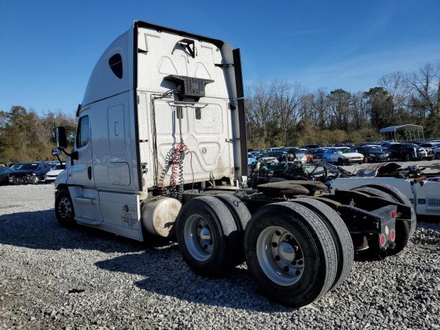 3AKGGLDVXFSGS4607 - 2015 FREIGHTLINER CASCADIA 1 WHITE photo 3