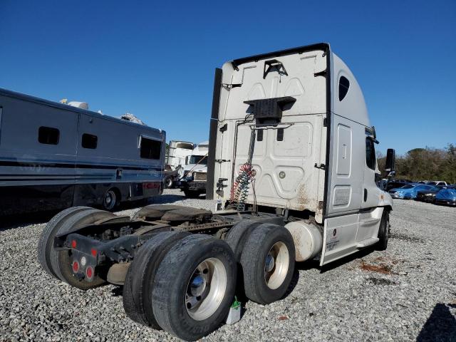 3AKGGLDVXFSGS4607 - 2015 FREIGHTLINER CASCADIA 1 WHITE photo 4