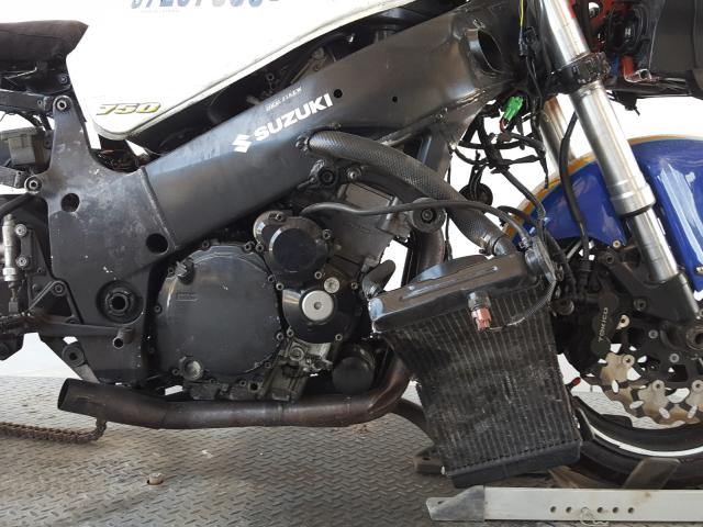 JS1GR7DAXT2102876 - 1996 SUZUKI GSX-R750  photo 5