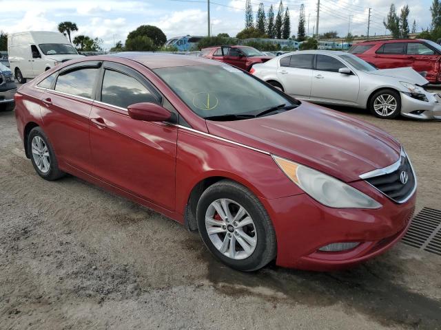 5NPEB4AC2DH556450 - 2013 HYUNDAI SONATA GLS RED photo 4