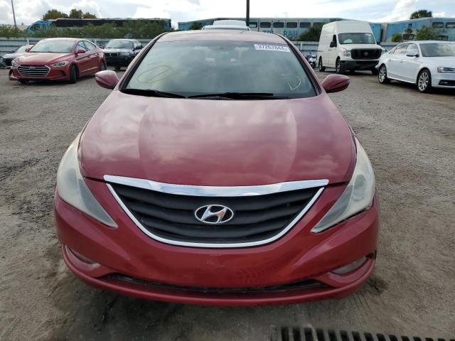 5NPEB4AC2DH556450 - 2013 HYUNDAI SONATA GLS RED photo 5