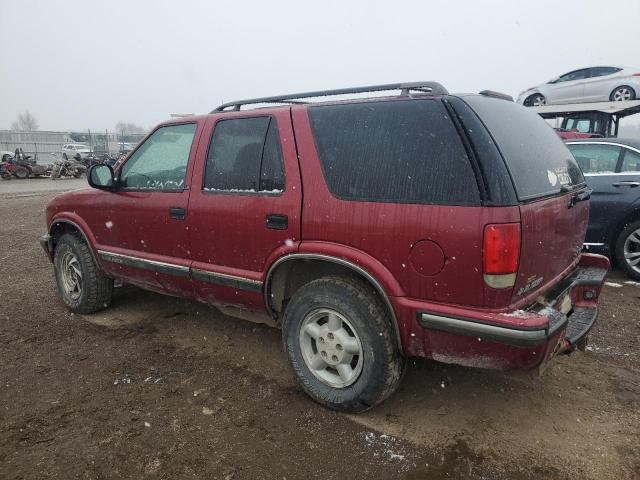 1GNDT13W7WK146835 - 1998 CHEVROLET BLAZER RED photo 2