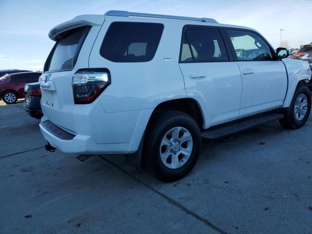 JTEZU5JR0F5100063 - 2015 TOYOTA 4RUNNER SR5 WHITE photo 3