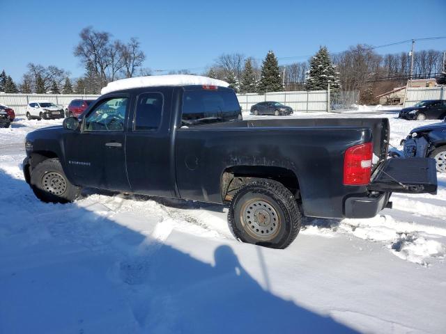 2GCEC19C471729844 - 2007 CHEVROLET SILVERADO C1500 BLACK photo 2