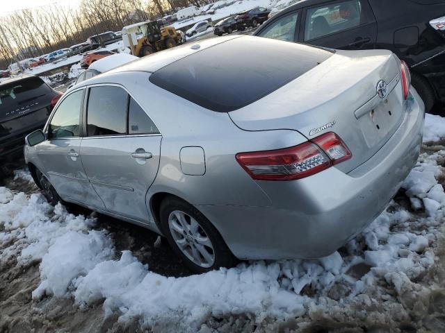 4T1BF3EK0BU154900 - 2011 TOYOTA CAMRY BASE SILVER photo 2