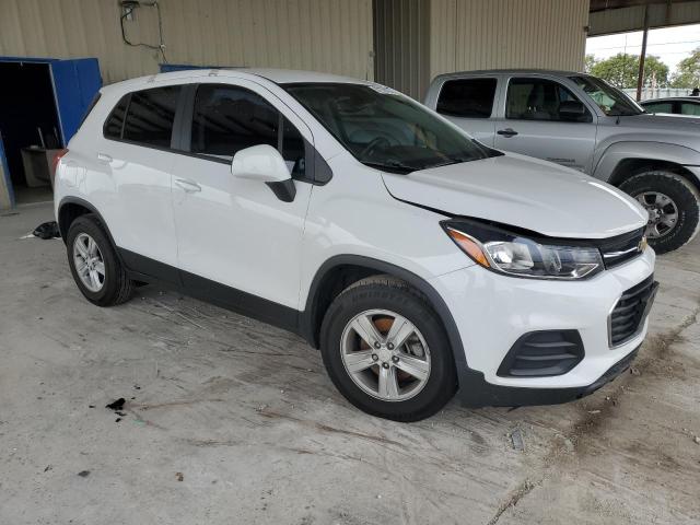 3GNCJKSB2LL147794 - 2020 CHEVROLET TRAX LS WHITE photo 4