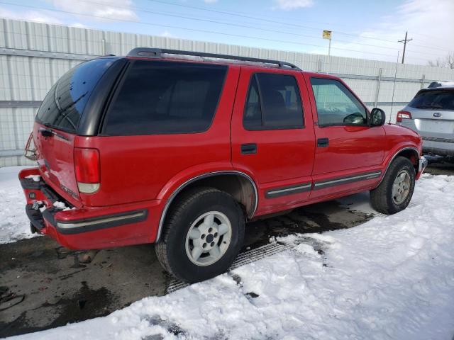 1GNDT13W3W2169822 - 1998 CHEVROLET BLAZER RED photo 3