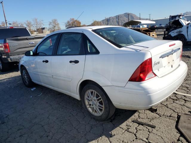 1FAFP383XYW400555 - 2000 FORD FOCUS ZTS WHITE photo 2