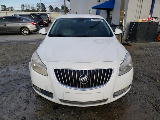 W04GV5EV0B1132927 - 2011 BUICK REGAL CXL WHITE photo 5