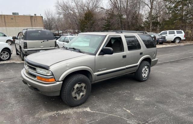 1GNDT13X54K166877 - 2004 CHEVROLET BLAZER GRAY photo 2