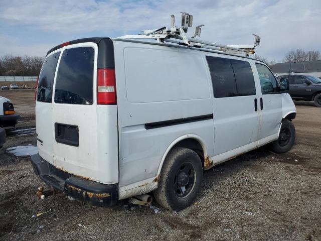 1GCFH154881230668 - 2008 CHEVROLET EXPRESS G1 WHITE photo 3