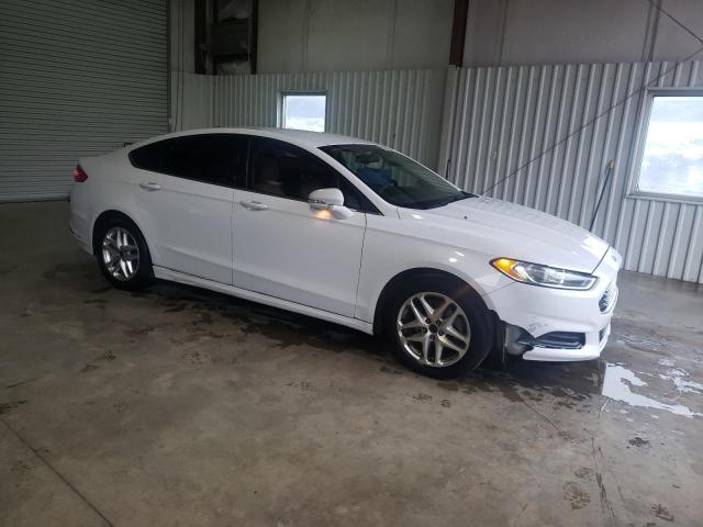 3FA6P0H72DR282936 - 2013 FORD FUSION SE WHITE photo 4