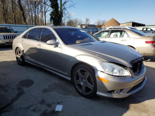 WDDNG71X47A026116 - 2007 MERCEDES-BENZ S 550 SILVER photo 4